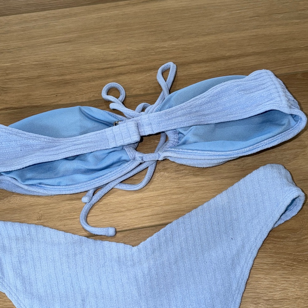 Abercrombie & Fitch Amalfi 2 piece powder blue ribbed swimsuit/ bikini medium - Picture 6 of 6